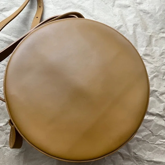 PB 0110 Round Cross-Body Bag - Picture 6 of 10